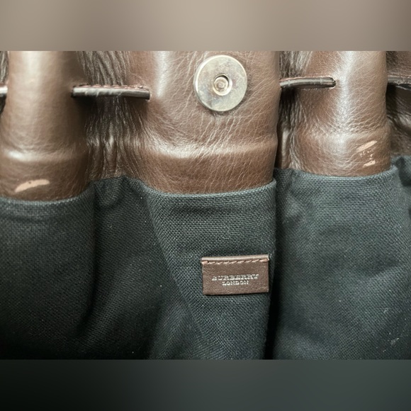 Authenticated Burberry London Leather Trimmed Large Wool Tote - Picture 2 of 8